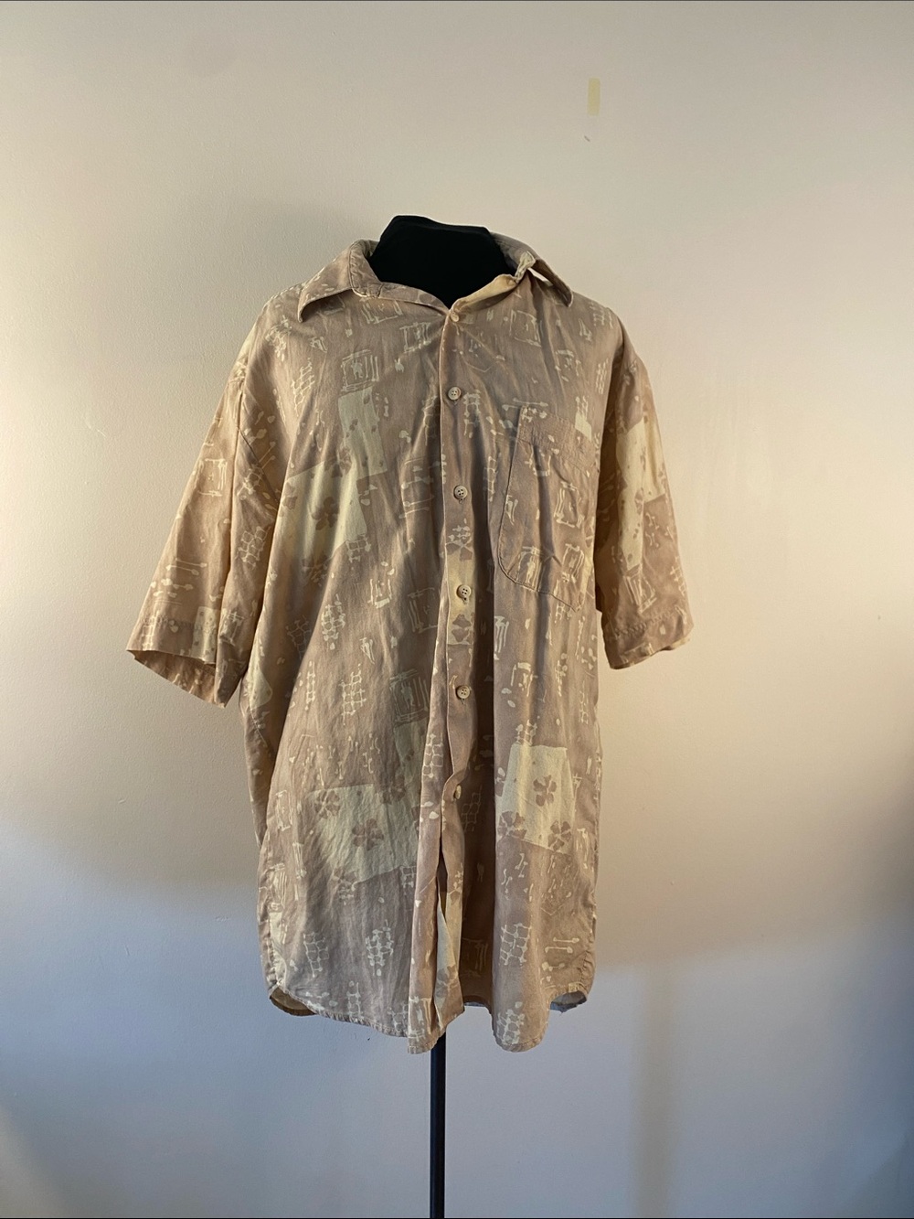 Casual Short-Sleeve Beige Button-Down Shirt